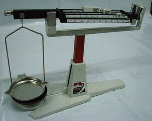 Balanza OHAUS de 311g de capacidad análoga